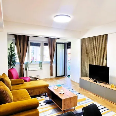 Apartament 2-bedroom Near Center With Private Parking *