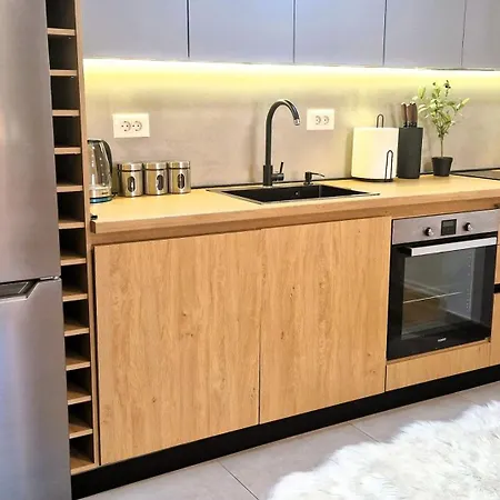 Apartament 2-bedroom Near Center With Private Parking Skopje