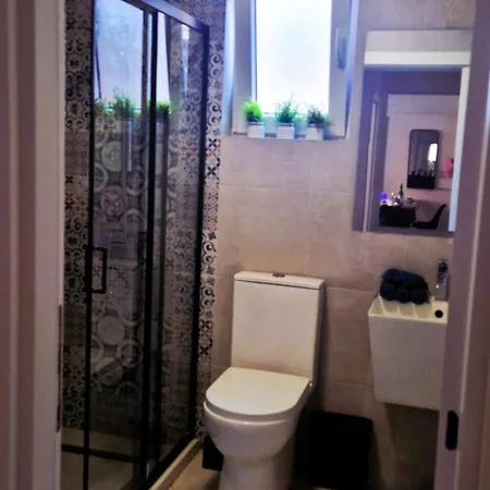 2-bedroom Near Center With Private Parking Apartament *