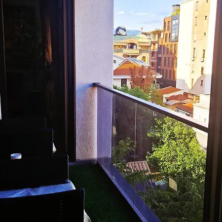 2-bedroom Near Center With Private Parking Skopje
