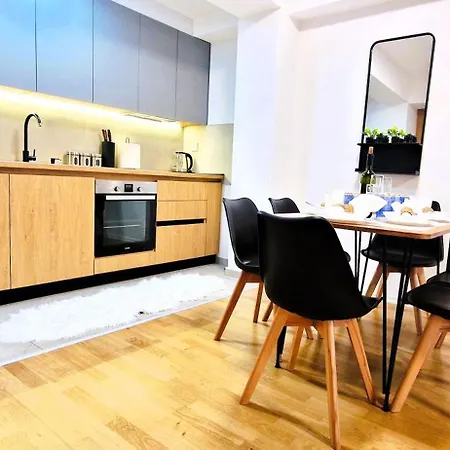 Apartament 2-bedroom Near Center With Private Parking Skopje
