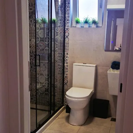 Apartament 2-bedroom Near Center With Private Parking *